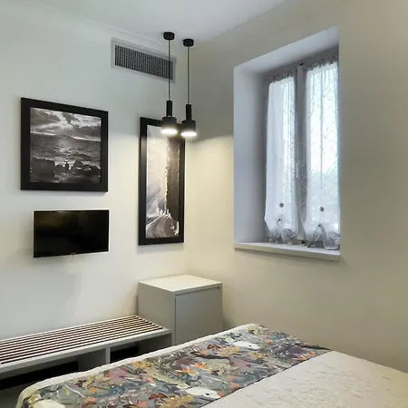 Duccio Nacci Rooms- サン・ジミニャーノ