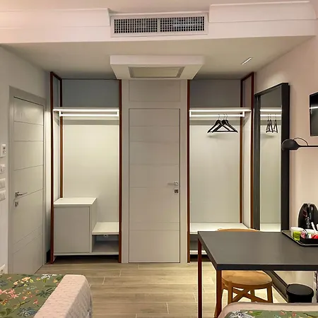 Duccio Nacci Rooms- Πανσιόν 3*