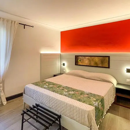 Duccio Nacci Rooms- San Gimignano