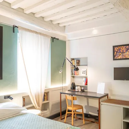 Duccio Nacci Rooms- San Gimignano